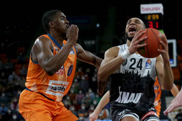 情与战术智 情与战术智